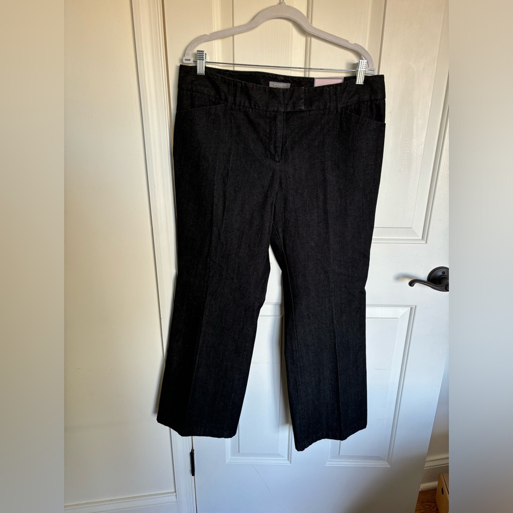 Ann Taylor women’s Lindsay wide leg pants/jeans in grey denim Size 14p NWT